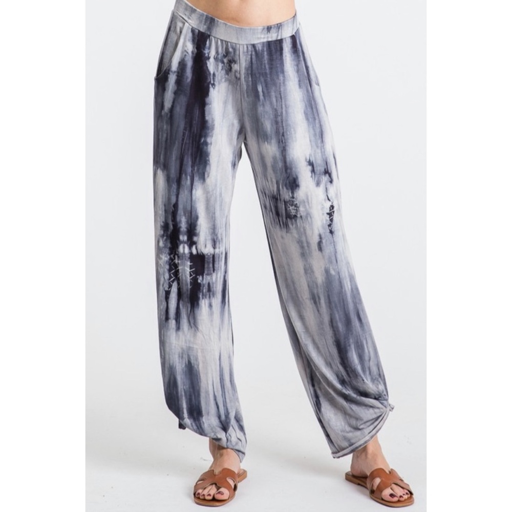 Navy tie-dye side slit pants with knotted hem